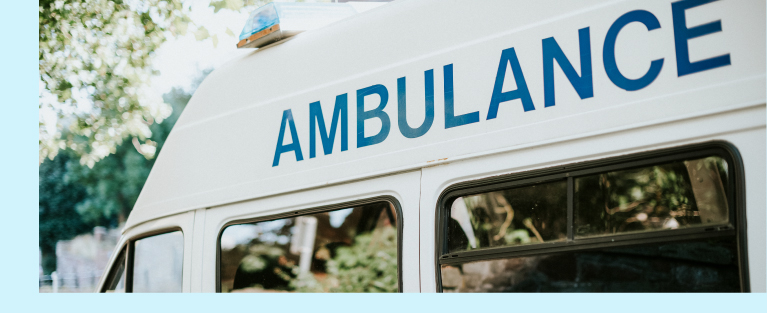 Ambulance ©Rawpixel.com - Freepik